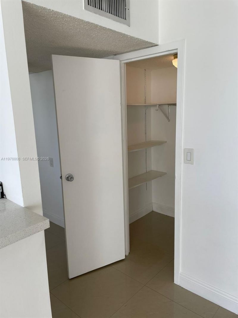 851 Three Islands Blvd, Unit 109, Hallandale Beach, FL 33009 Photo