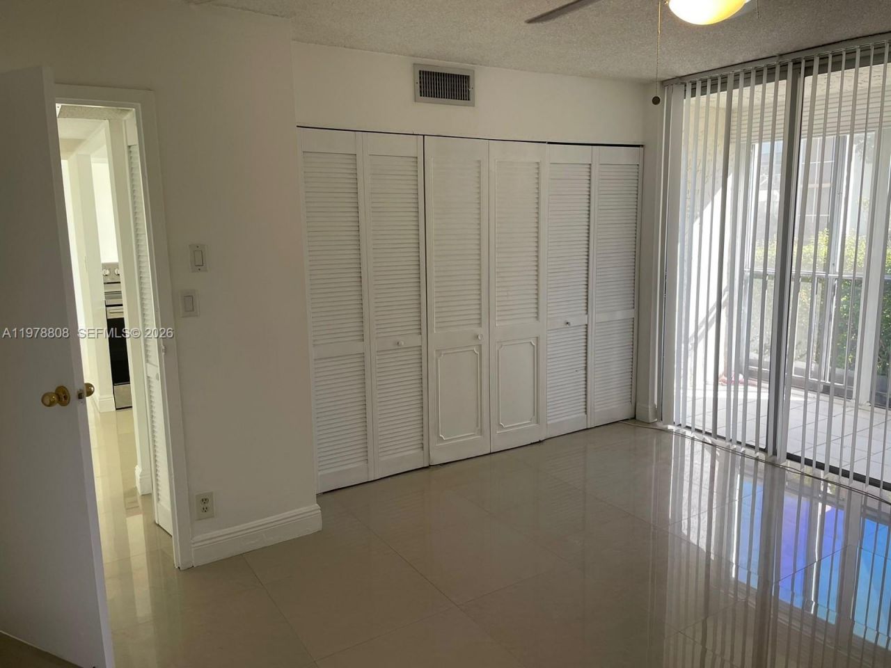 851 Three Islands Blvd, Unit 109, Hallandale Beach, FL 33009 Photo