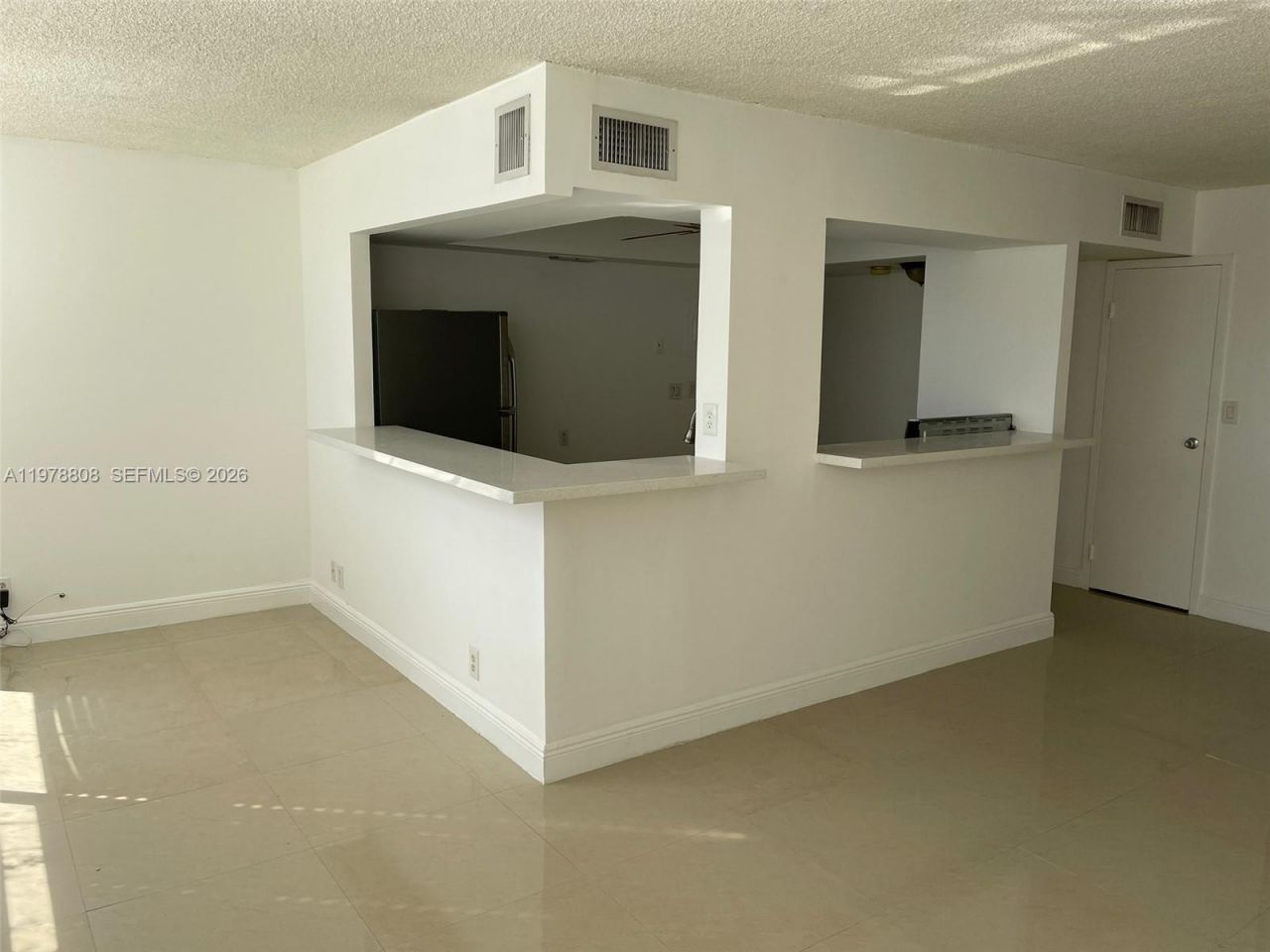 851 Three Islands Blvd, Unit 109, Hallandale Beach, FL 33009 Photo