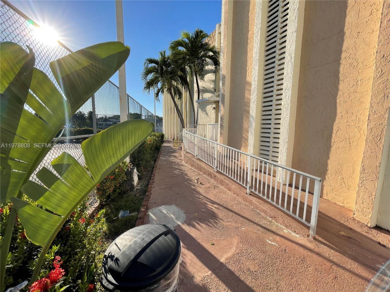 851 Three Islands Blvd, Unit 109, Hallandale Beach, FL 33009 Photo