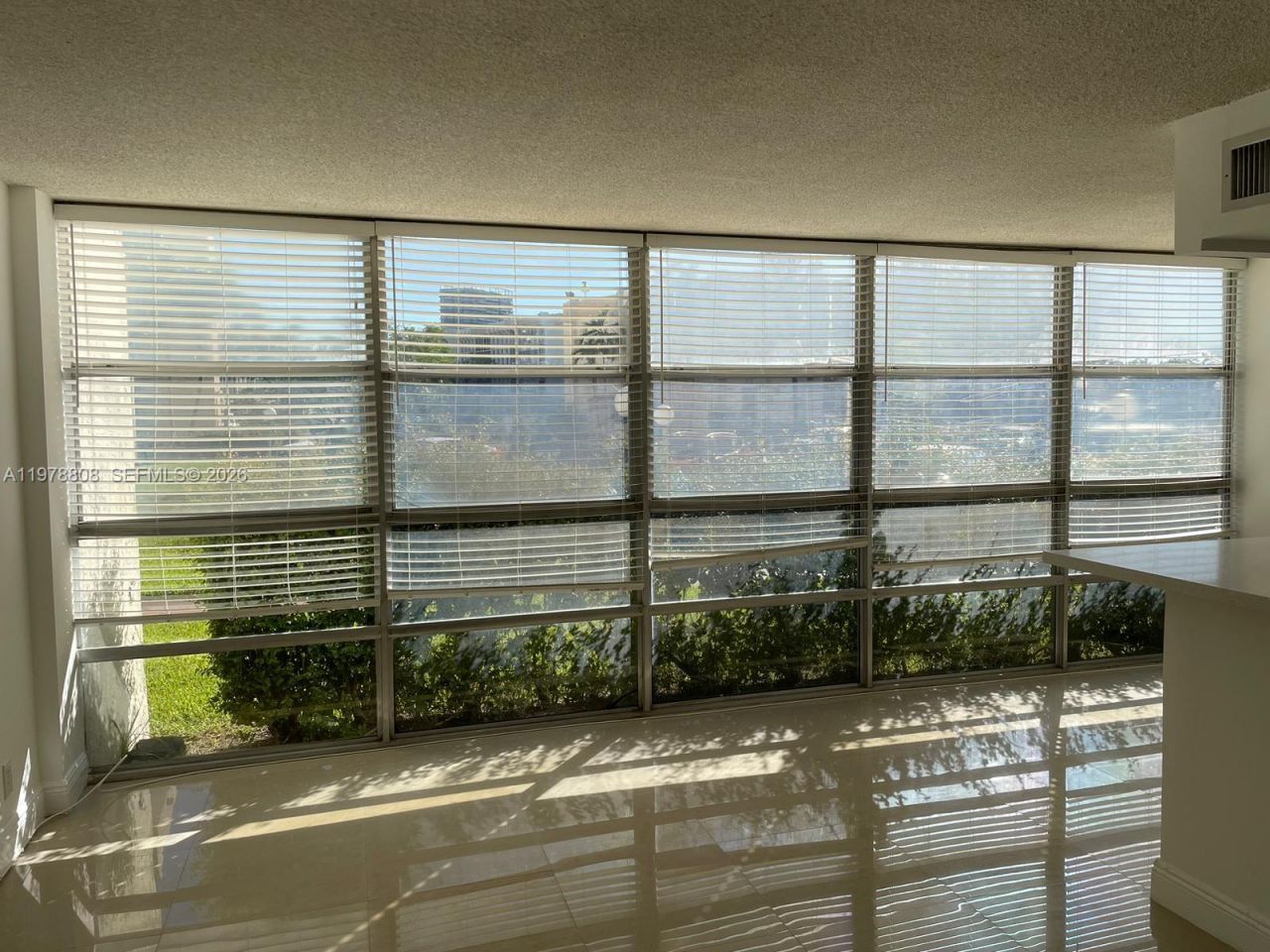 851 Three Islands Blvd, Unit 109, Hallandale Beach, FL 33009 Photo