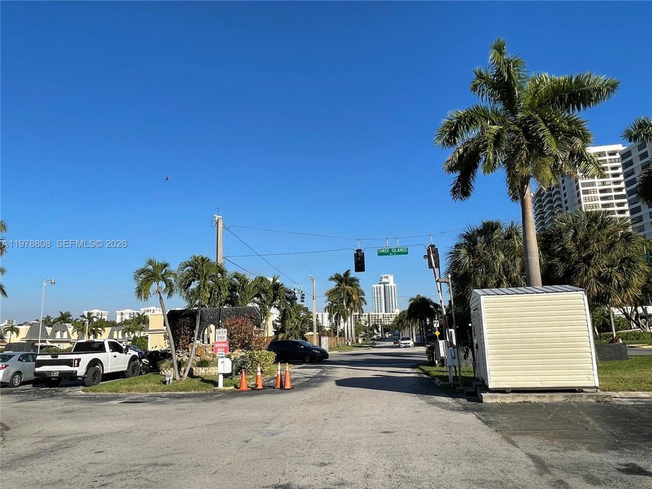 851 Three Islands Blvd, Unit 109, Hallandale Beach, FL 33009 Photo