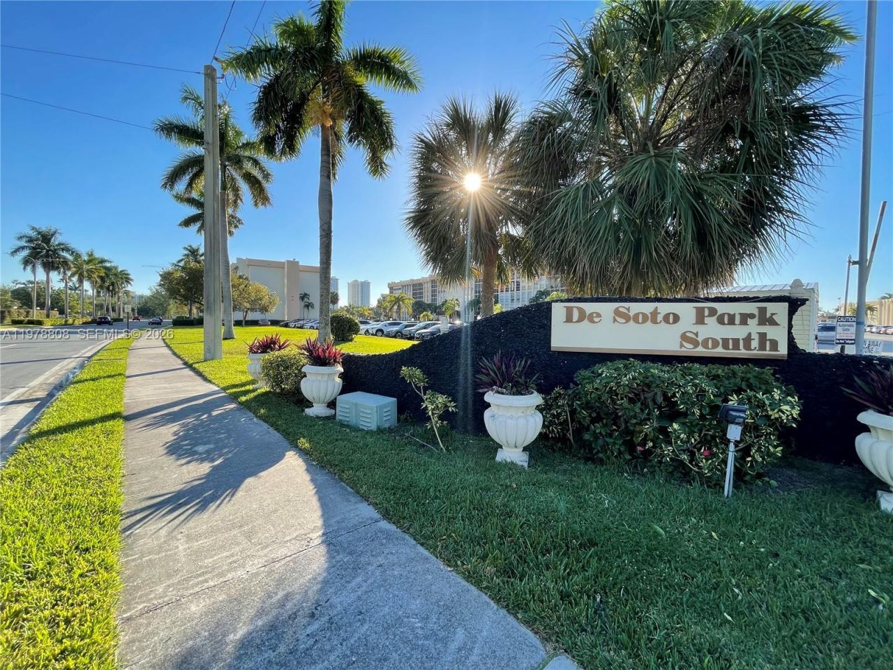 851 Three Islands Blvd, Unit 109, Hallandale Beach, FL 33009 Photo