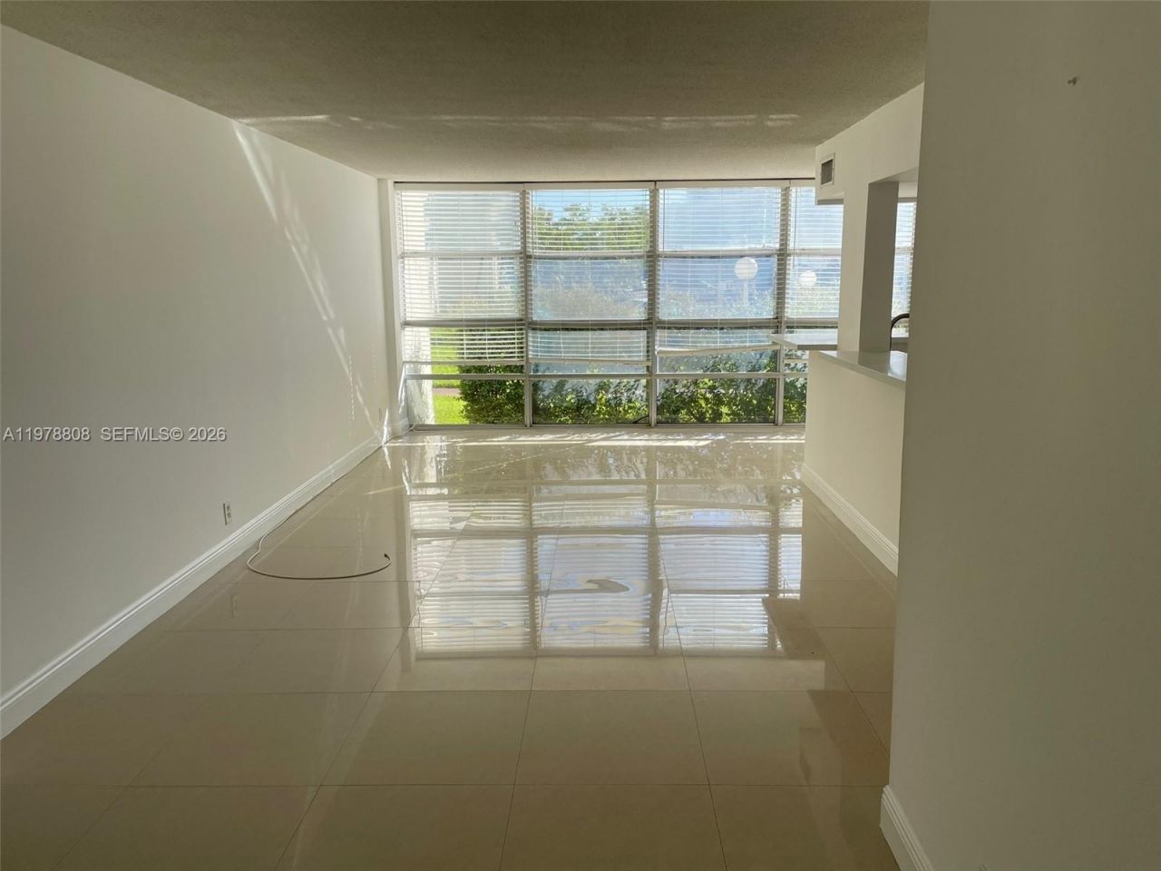 851 Three Islands Blvd, Unit 109, Hallandale Beach, FL 33009 Photo