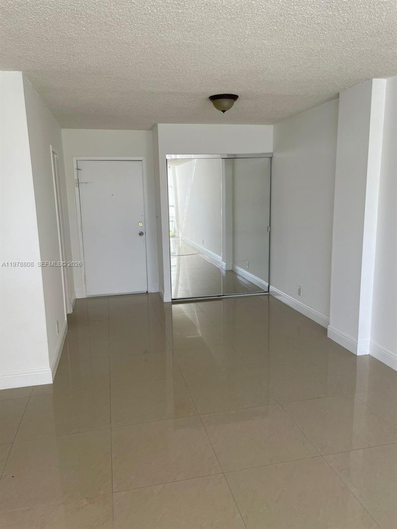 851 Three Islands Blvd, Unit 109, Hallandale Beach, FL 33009 Photo