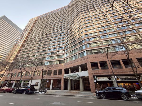 211 E Ohio Street , Unit 2707, Chicago, IL 60611
