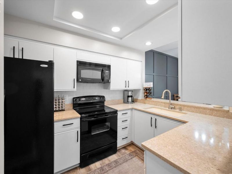 4370 Marin Woods, Unit B, Port Clinton, OH 43452 Photo 14