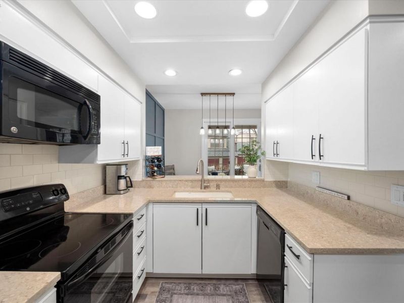 4370 Marin Woods, Unit B, Port Clinton, OH 43452 Photo 17