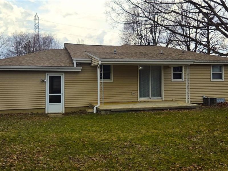 12 Sandy Drive, New Middletown, OH 44442 Photo 4