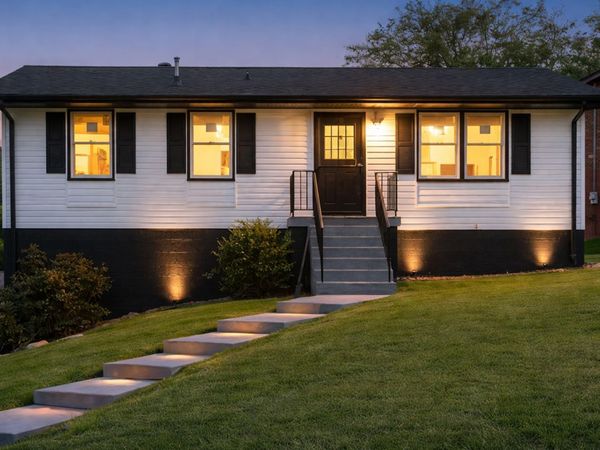 2641 Combs Dr, Nashville, TN 37207