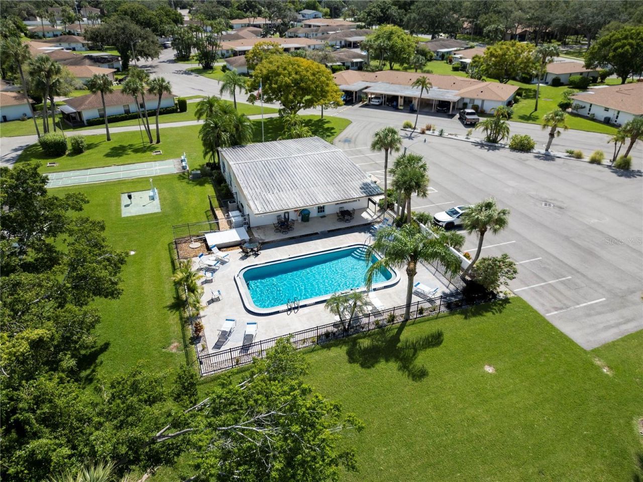 5061 Live Oak Circle, Bradenton, FL 34207 Photo