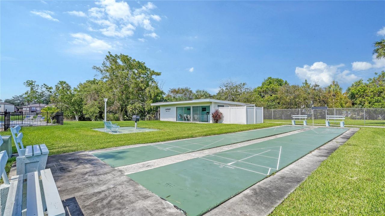 5061 Live Oak Circle, Bradenton, FL 34207 Photo