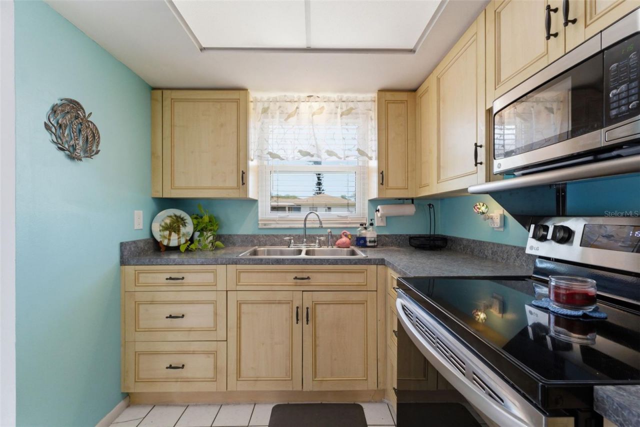 5061 Live Oak Circle , Bradenton, FL 34207 Photo