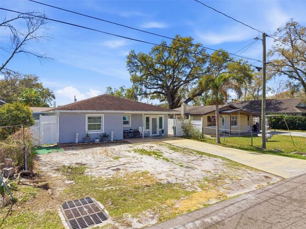 2706 W POWHATAN AVENUE , TAMPA, FL 33614