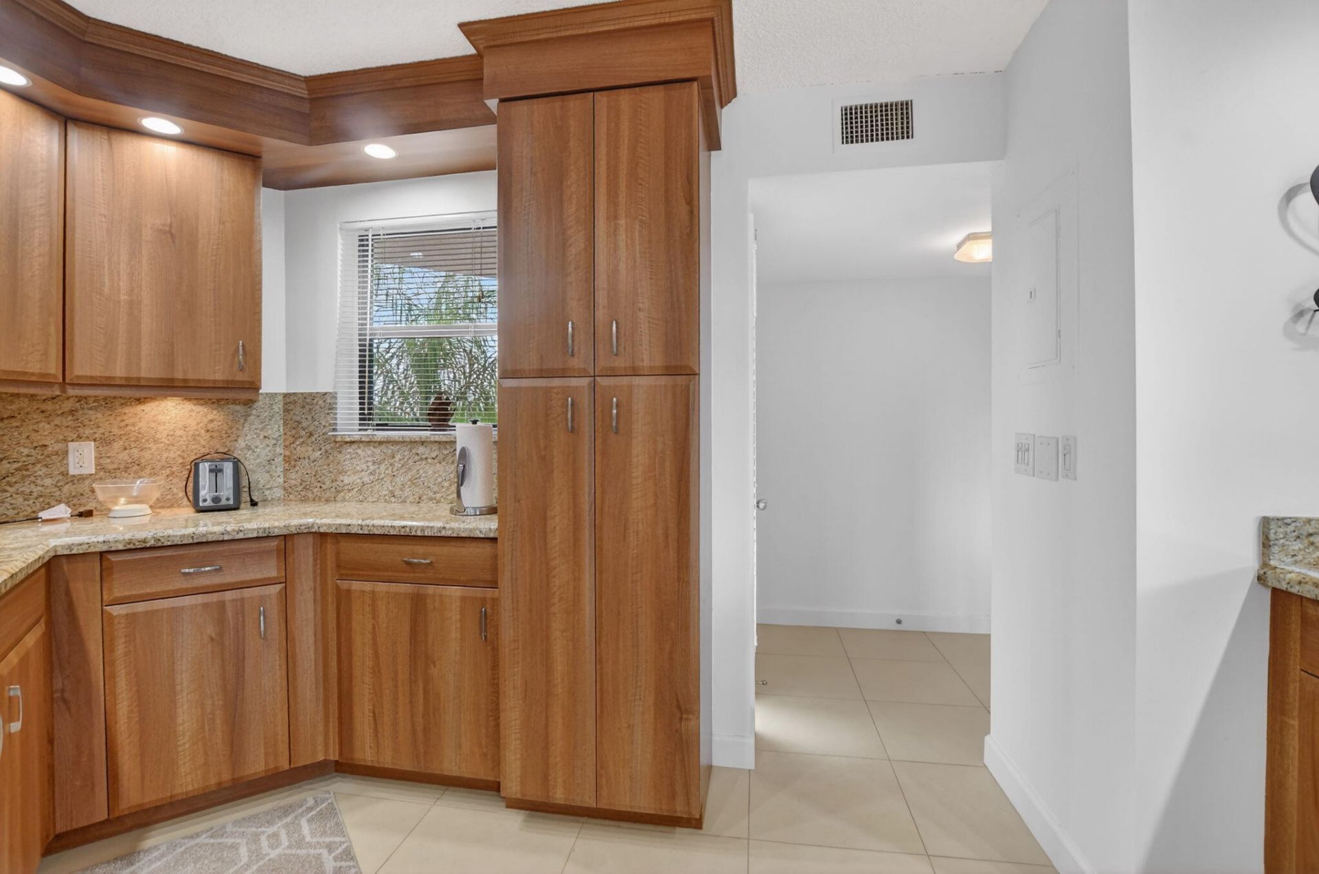 5851 Camino Del Sol, Unit Apt 402, Boca Raton, FL 33433 Photo