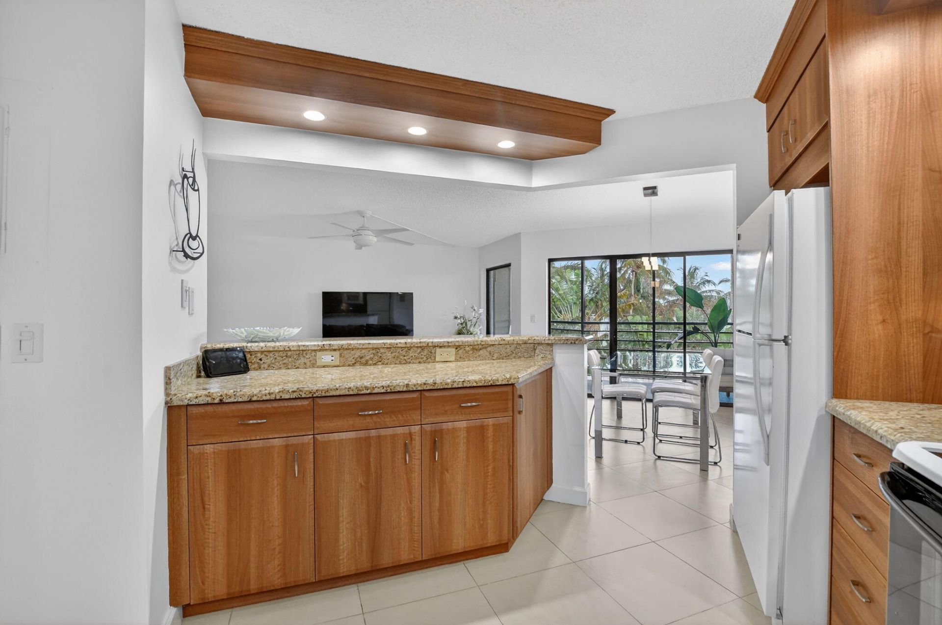 5851 Camino Del Sol, Unit Apt 402, Boca Raton, FL 33433 Photo