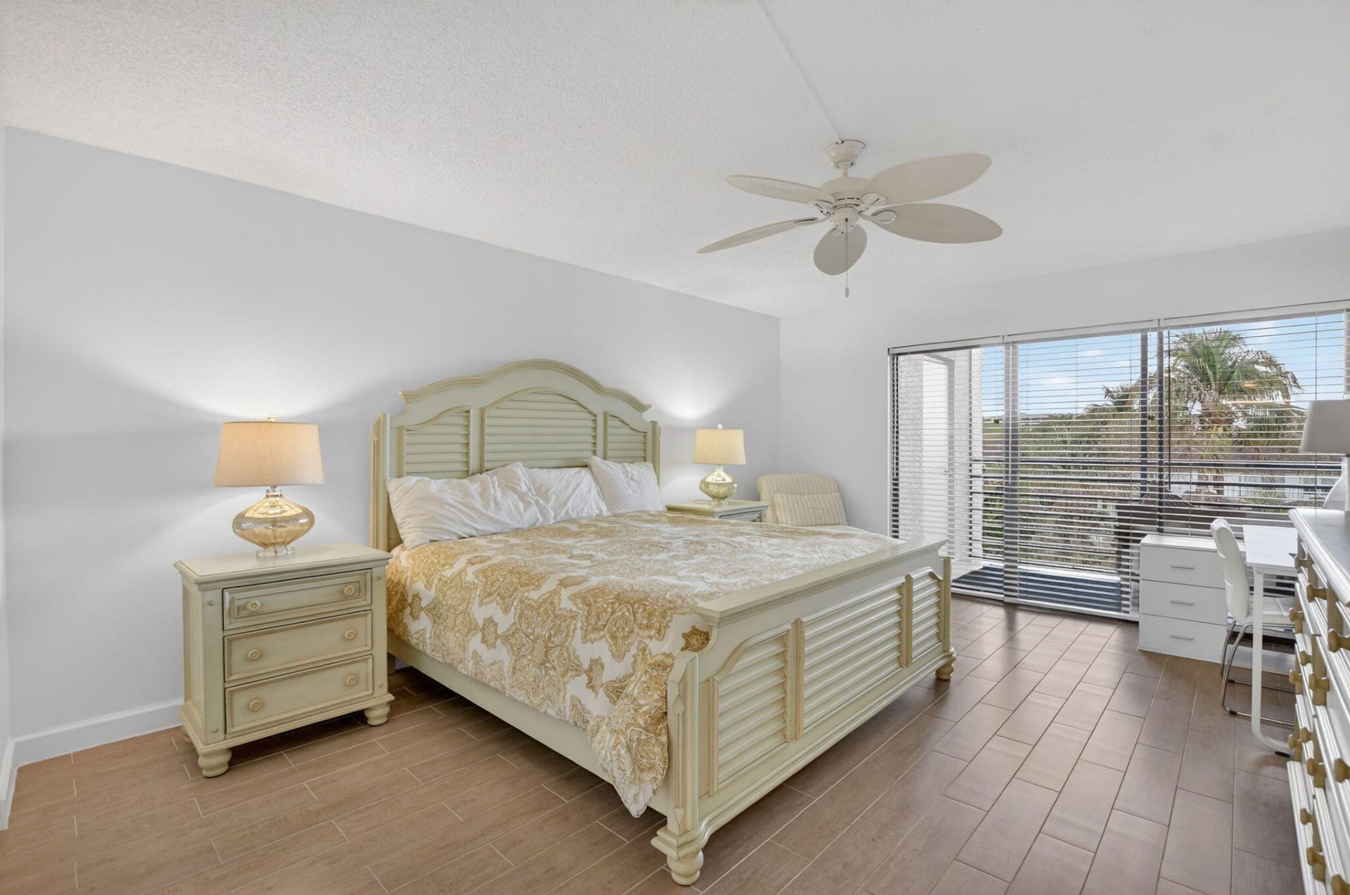 5851 Camino Del Sol, Unit Apt 402, Boca Raton, FL 33433 Photo