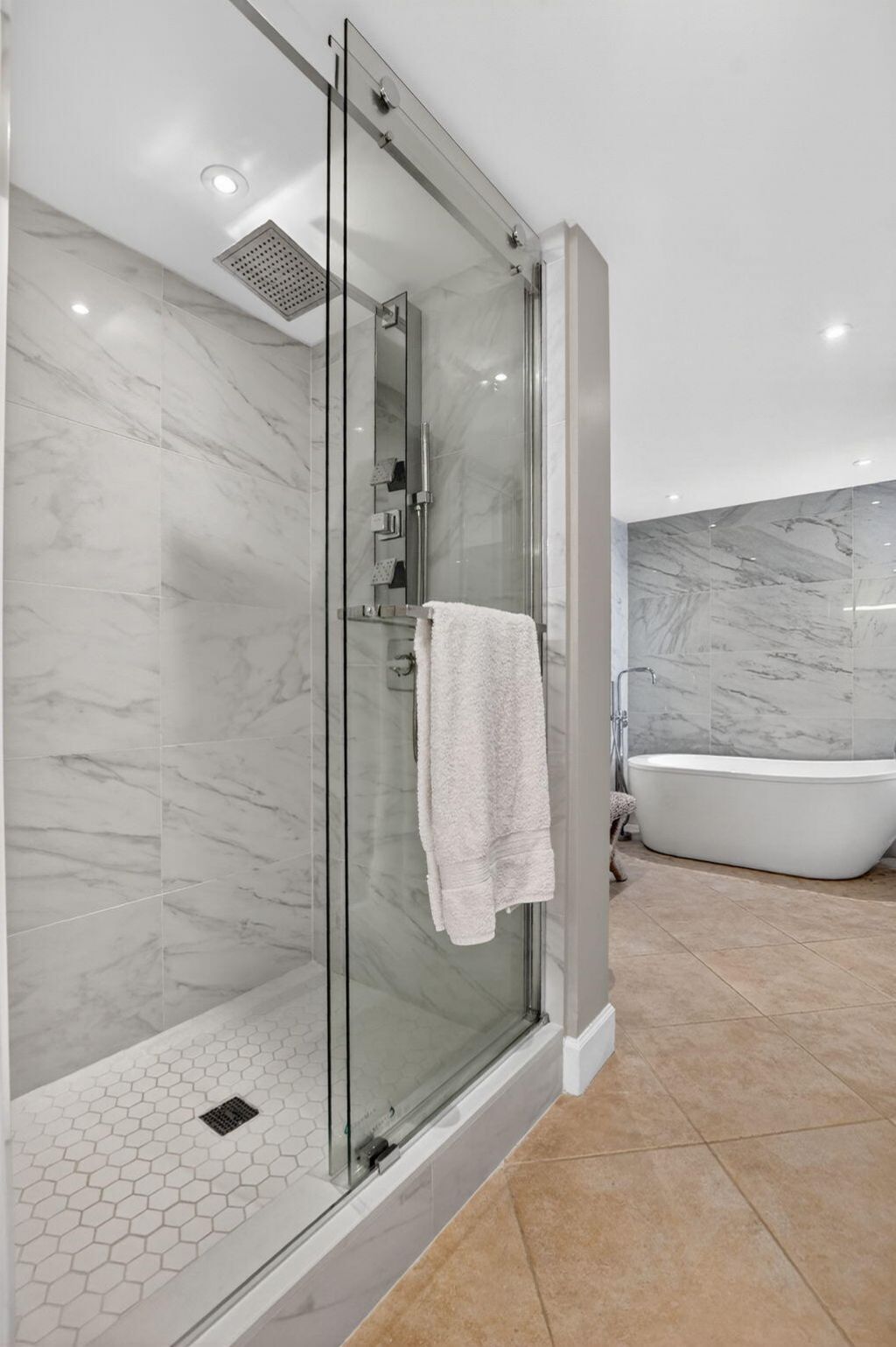 5851 Camino Del Sol, Unit Apt 402, Boca Raton, FL 33433 Photo