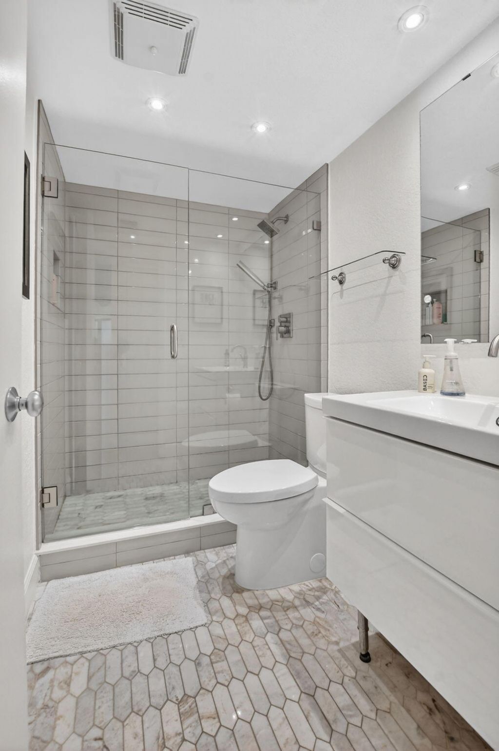 5851 Camino Del Sol, Unit Apt 402, Boca Raton, FL 33433 Photo