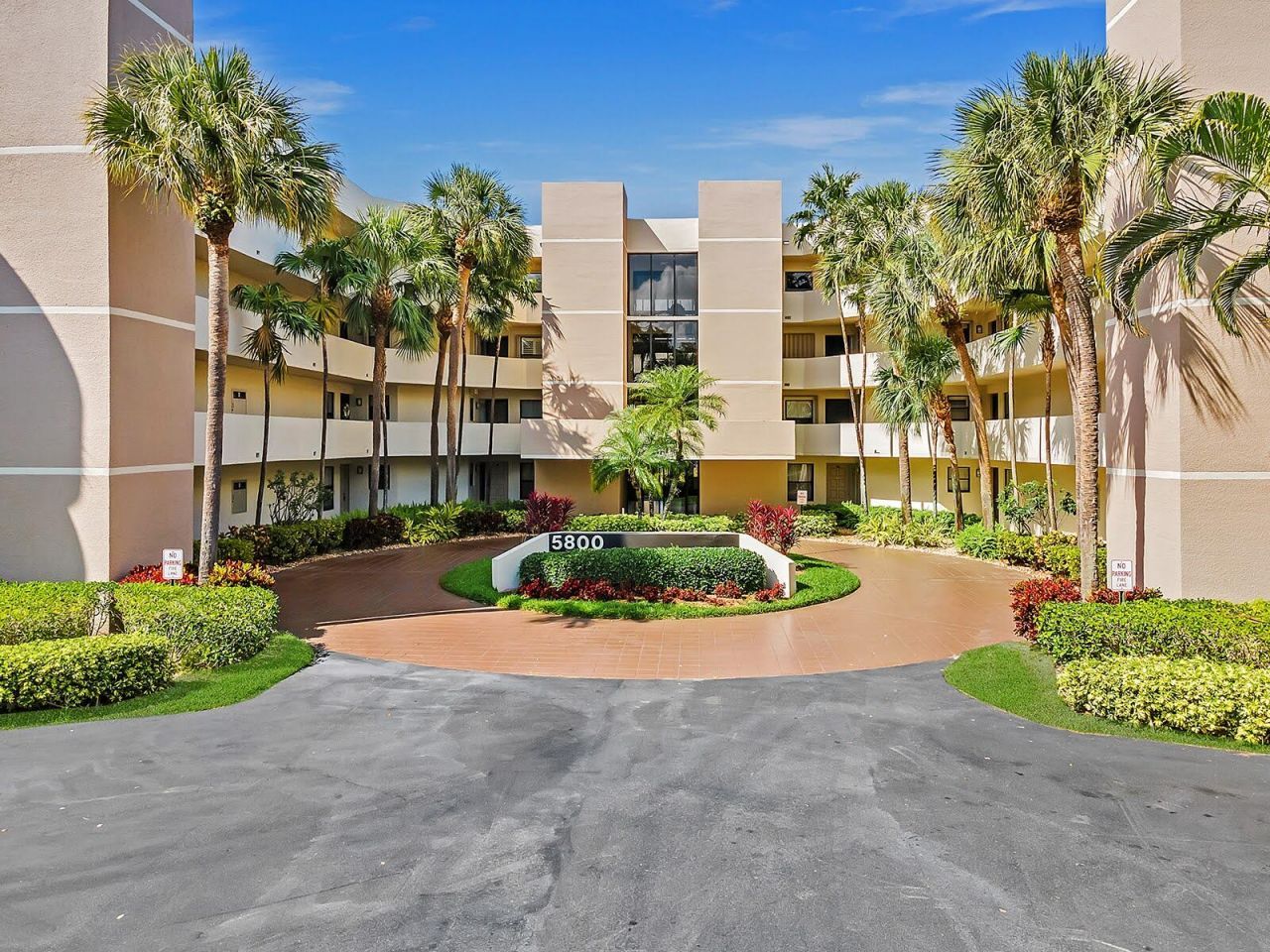 5851 Camino Del Sol, Unit Apt 402, Boca Raton, FL 33433 Photo