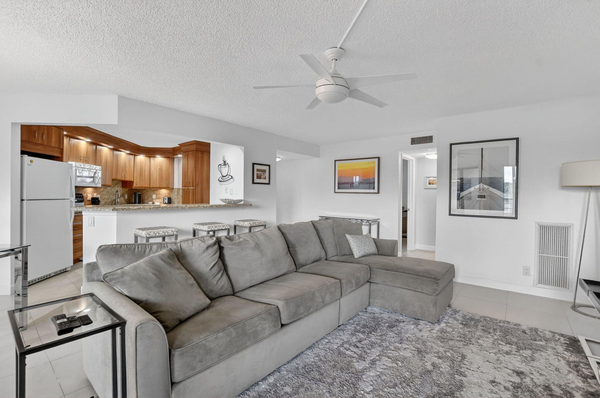 5851 Camino Del Sol, Unit Apt 402, Boca Raton, FL 33433 Photo