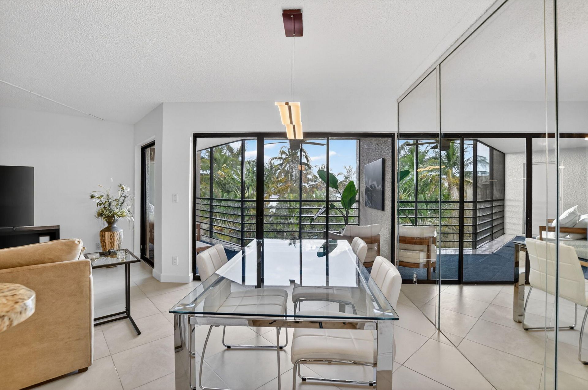 5851 Camino Del Sol, Unit Apt 402, Boca Raton, FL 33433 Photo