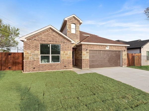 713 Exeter Street, Fort Worth, TX 76104