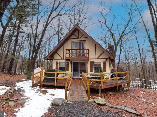 117 SWALLOW CIRCLE , BUSHKILL, PA 18324