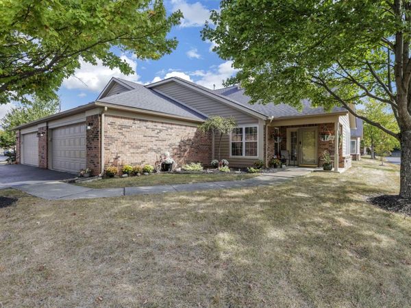 5870 Crooked Creek Boulevard , Grove City, OH 43123