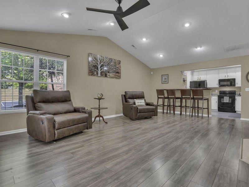 5870 Crooked Creek Boulevard , Grove City, OH 43123 Photo 11