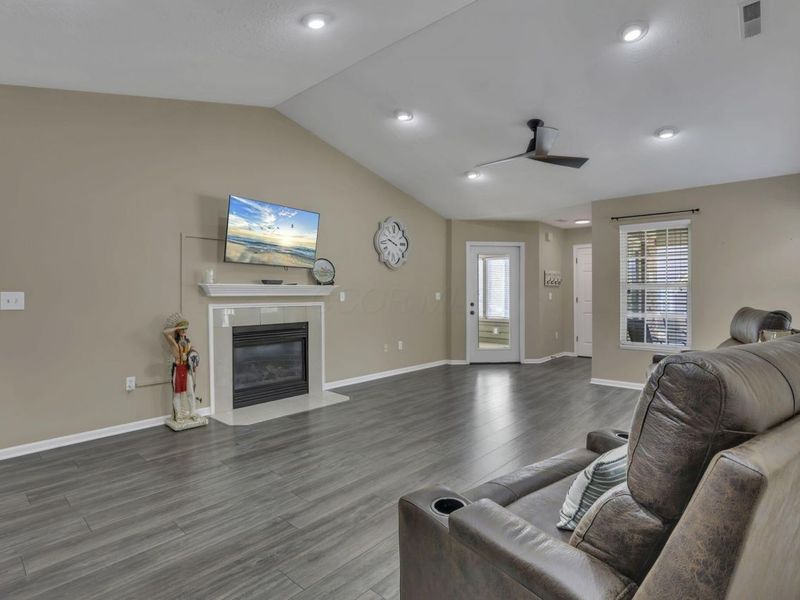 5870 Crooked Creek Boulevard , Grove City, OH 43123 Photo 12