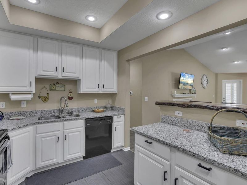 5870 Crooked Creek Boulevard , Grove City, OH 43123 Photo 16