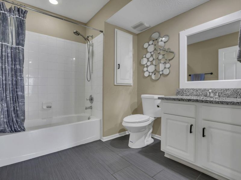 5870 Crooked Creek Boulevard , Grove City, OH 43123 Photo 26