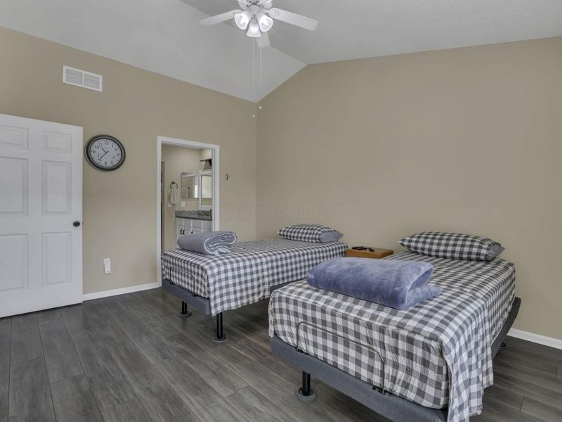 5870 Crooked Creek Boulevard , Grove City, OH 43123 Photo 30