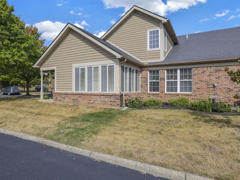 5870 Crooked Creek Boulevard , Grove City, OH 43123 Photo 4