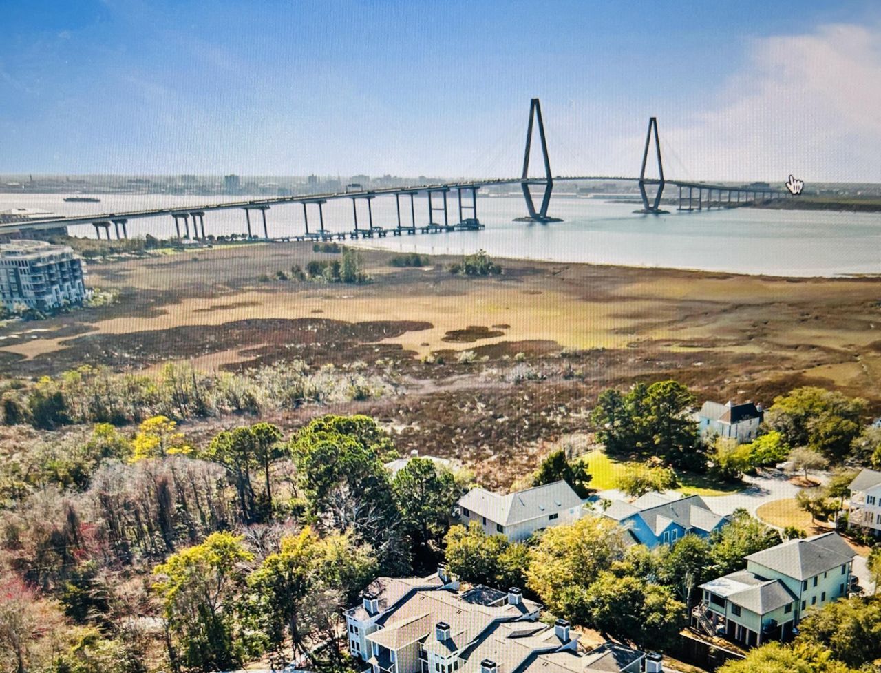 267 Alexandra Drive Photo 18