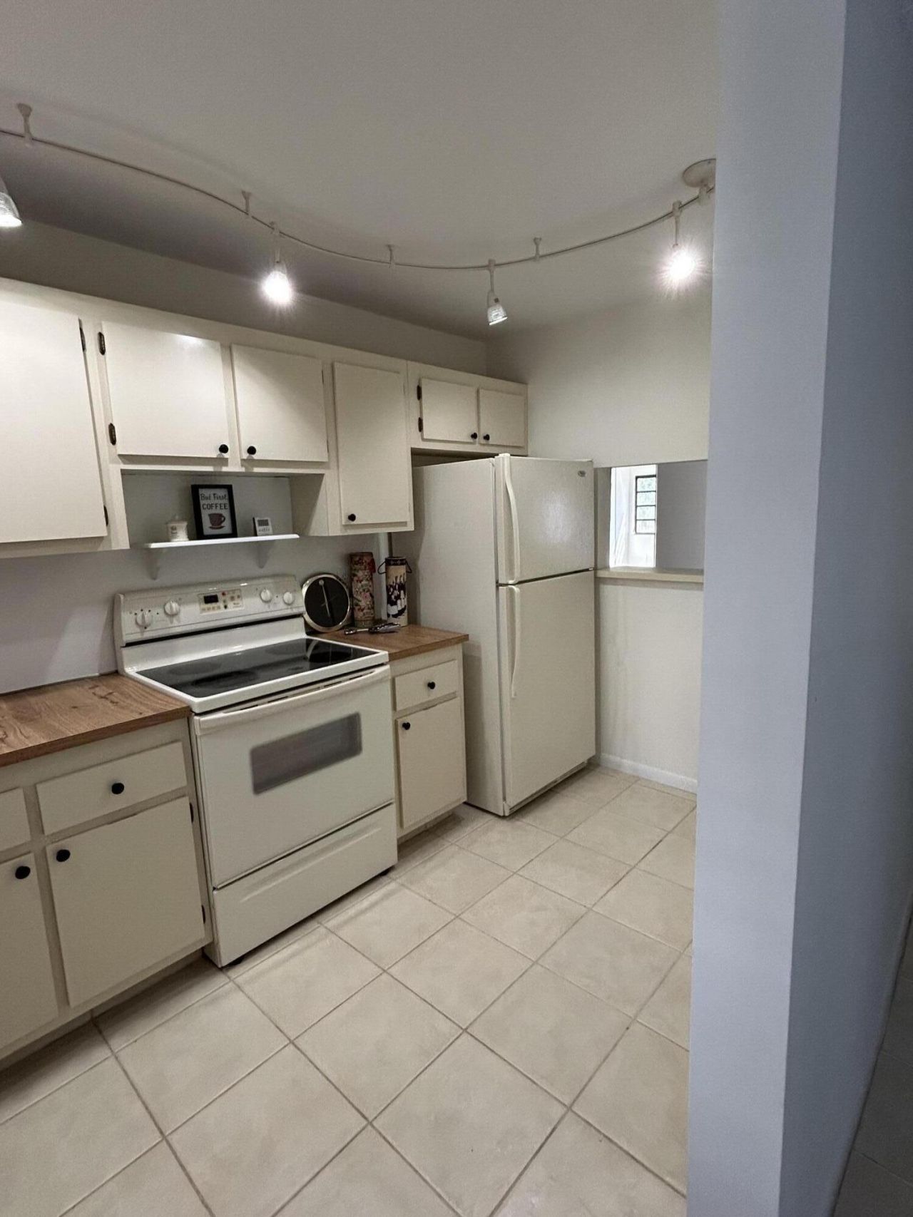 4700 Lucerne Lakes Boulevard, Unit 308, Lake Worth, FL 33467 Photo