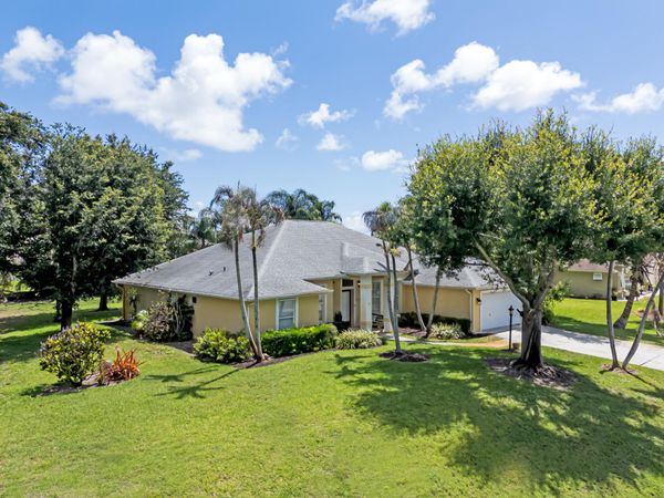 2017 SE Allamanda Drive, Port St. Lucie, FL 34952