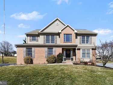 815 BUCKINGHAM BOULEVARD, ELIZABETHTOWN, PA 17022
