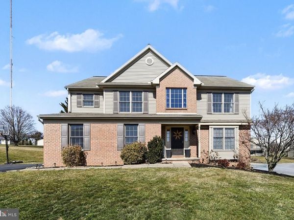 815 BUCKINGHAM BOULEVARD, ELIZABETHTOWN, PA 17022