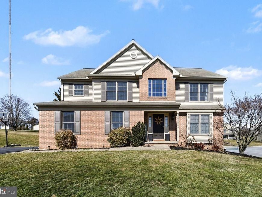 815 Buckingham Boulevard, Elizabethtown, PA 17022 Main Photo