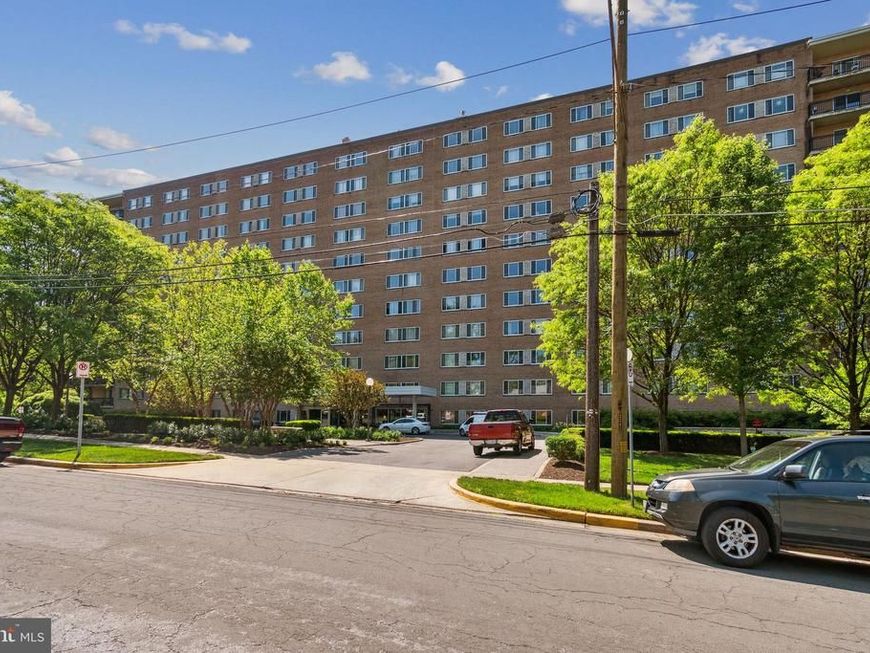 1900 Lyttonsville Road, Unit 718, Silver Spring, MD 20910 Main Photo