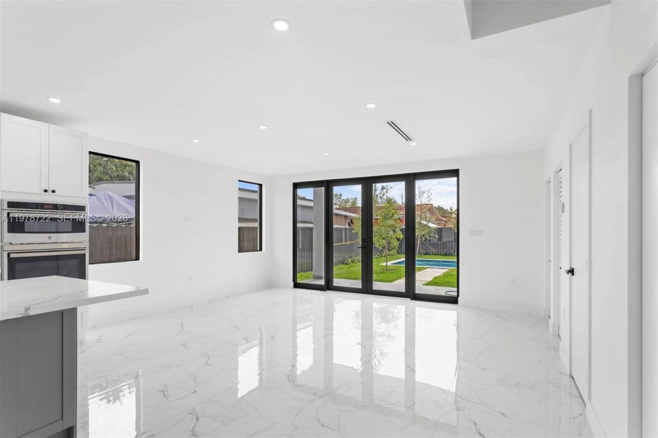 3430 SW 2 Street , Miami, FL 33135 Photo