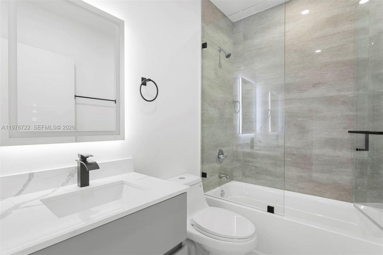 3430 SW 2 Street , Miami, FL 33135 Photo