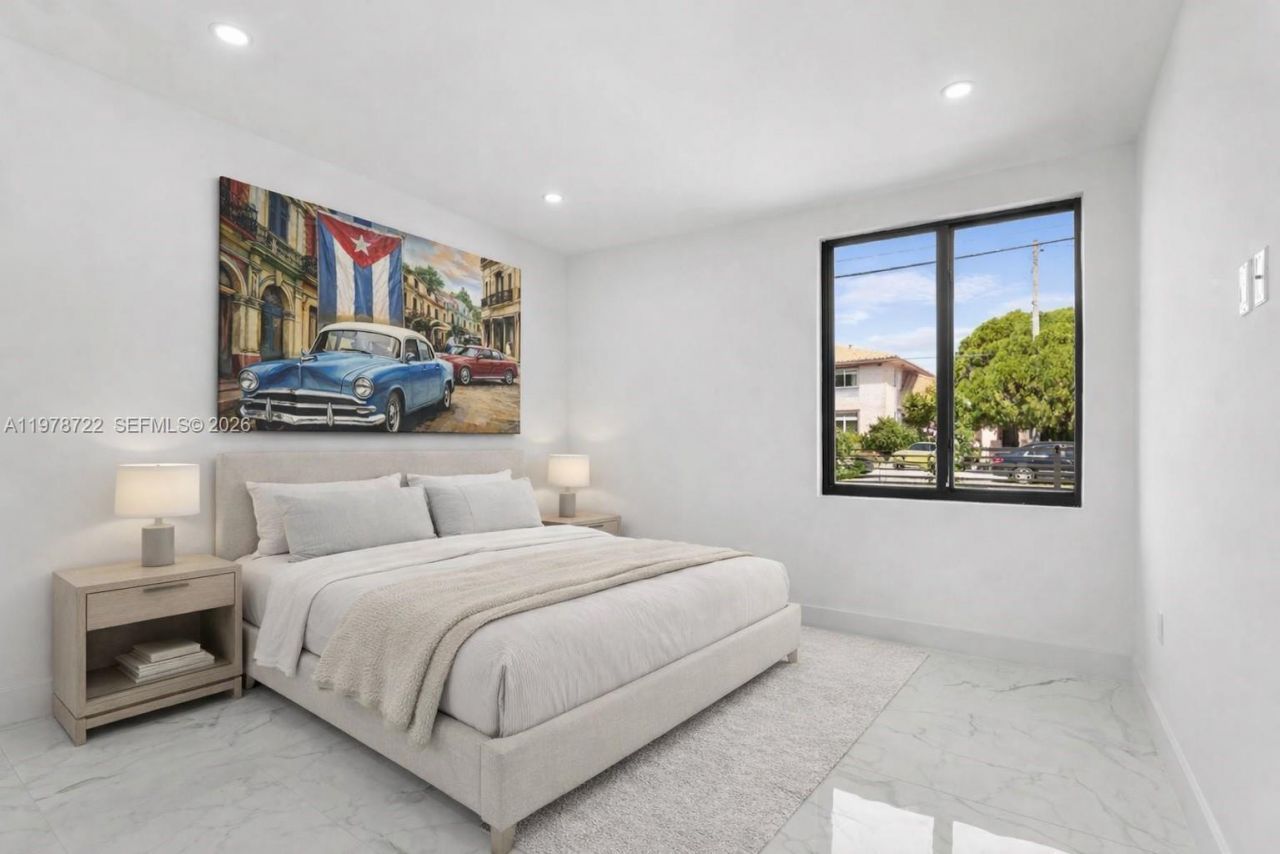 3430 SW 2 Street , Miami, FL 33135 Photo