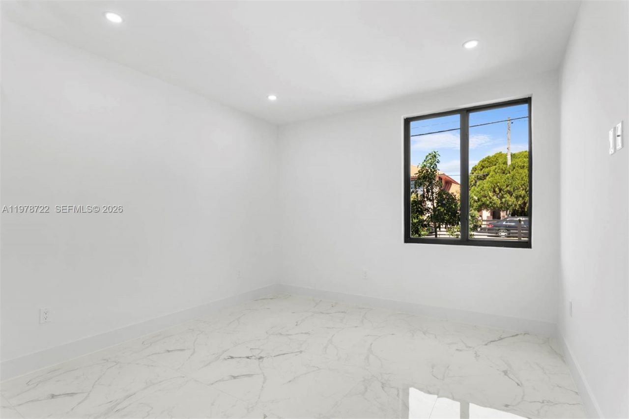 3430 SW 2 Street , Miami, FL 33135 Photo