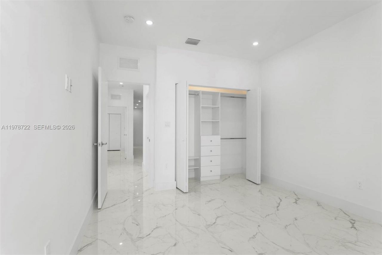 3430 SW 2 Street , Miami, FL 33135 Photo