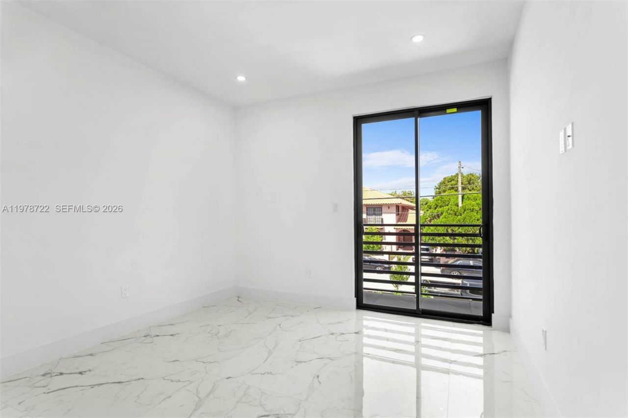 3430 SW 2 Street , Miami, FL 33135 Photo