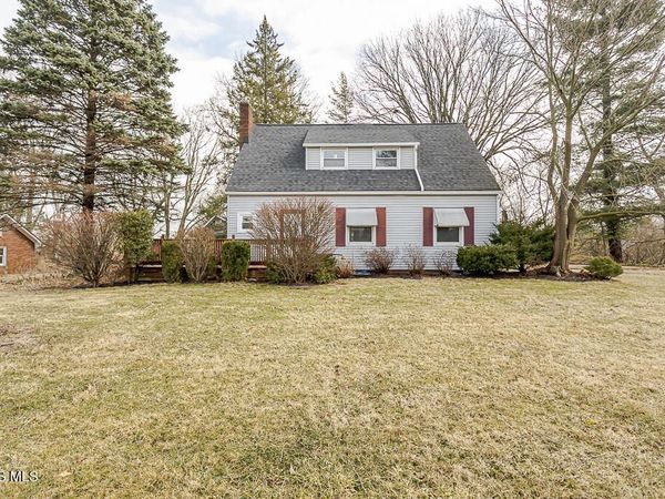 1517 Tiffin Road, Fremont, OH 43420