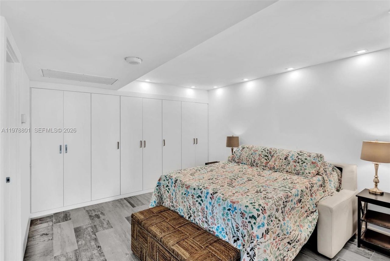 2301 Collins Ave , Unit 1041/42, Miami Beach, FL 33139 Photo